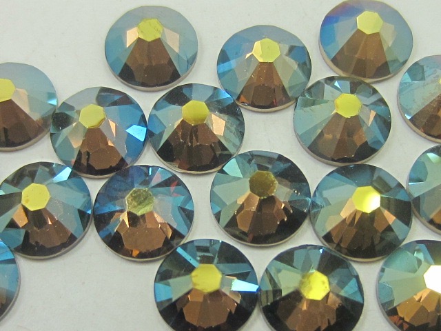 1 Gross 6ss IRIDESCENT GREEN HOTFIX European Rhinestones